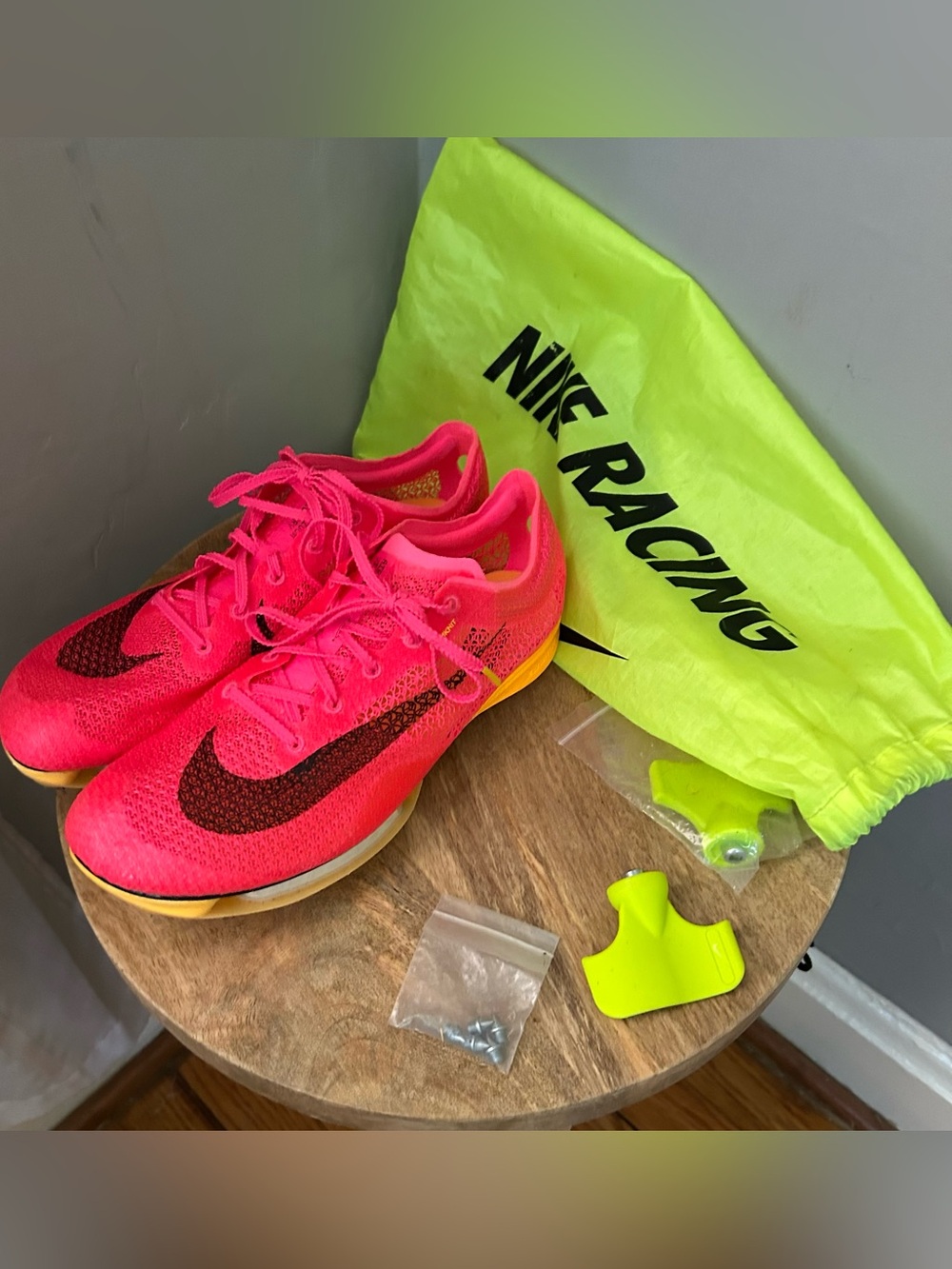 New Nike Air Zoom Victory Track Spikes Hyper Pink Shoes Sz 8.5